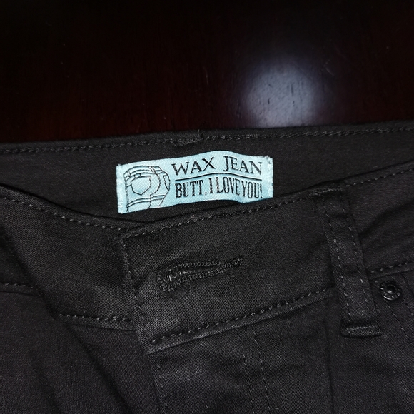 Jean short - Picture 1 of 5